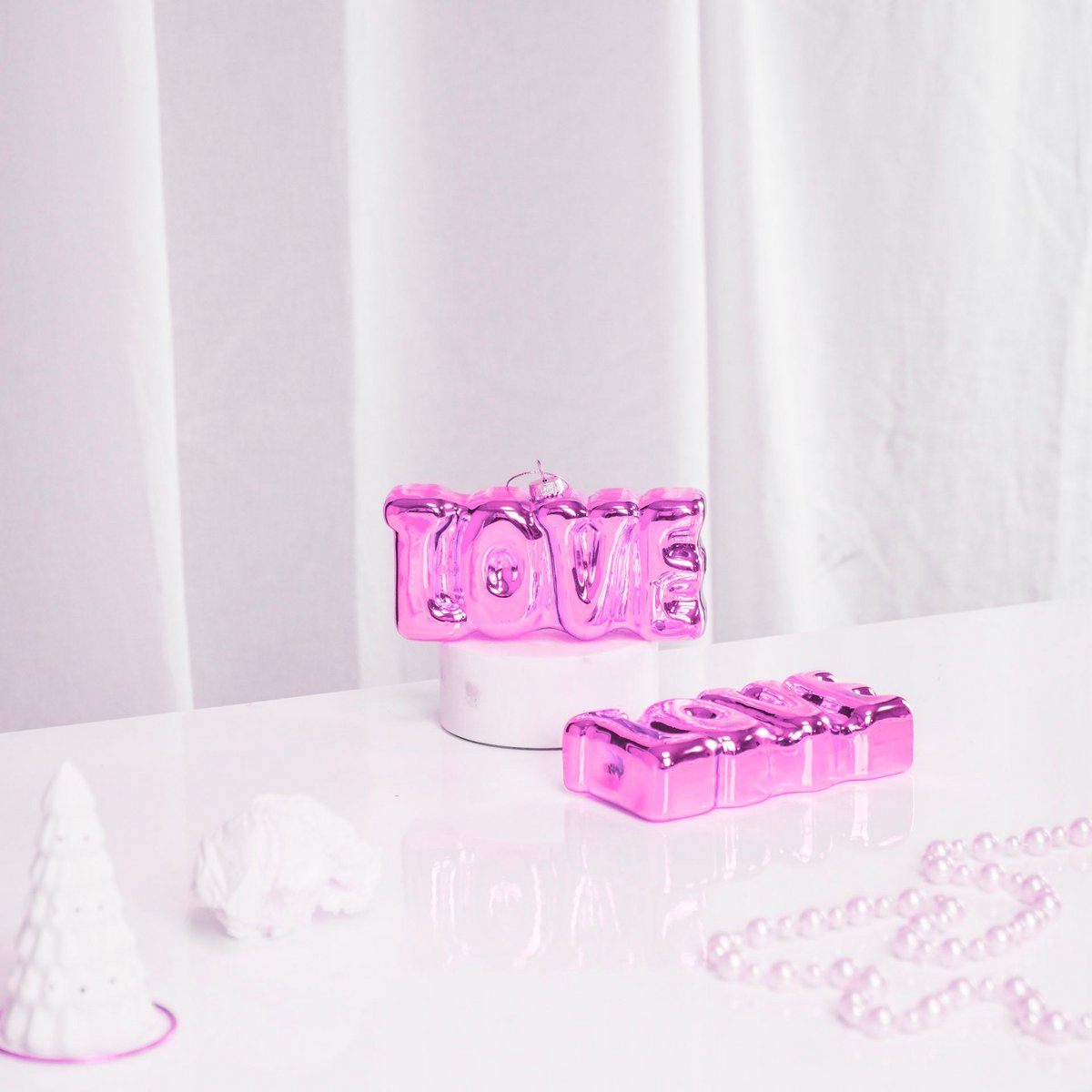 Ornament Kersthanger Love - Roze - Glas - 4,5x3,5x7,5cm